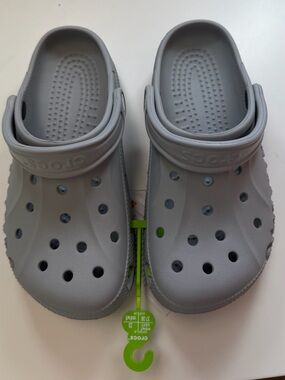 CROCS Classic Clog in Gray
